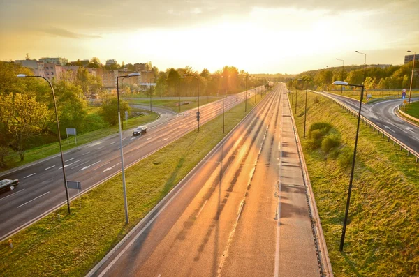 Estrada rodoviária na cidade — Fotografia de Stock