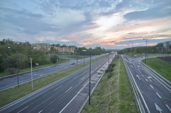 Estrada rodoviária na cidade — Fotografia de Stock