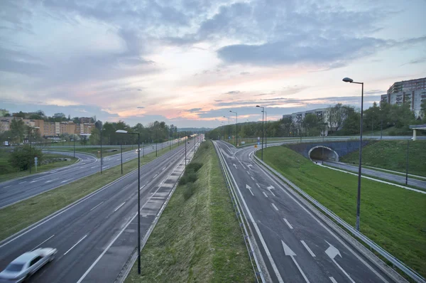 Carretera en la ciudad — Foto de Stock