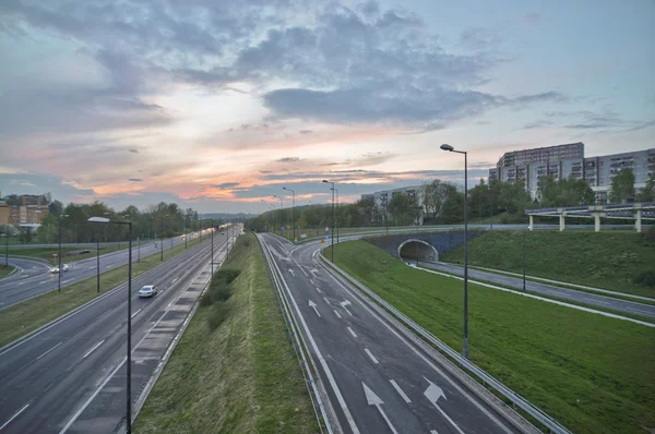 Carretera en la ciudad — Foto de Stock