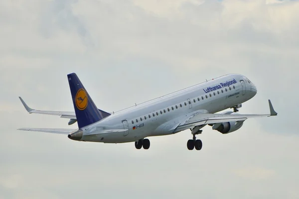 Lufthansa CityLine plane — Stock Photo, Image