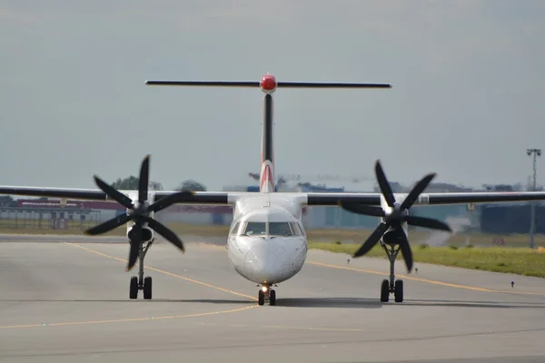 Bombardier Q400 — Stock Photo, Image