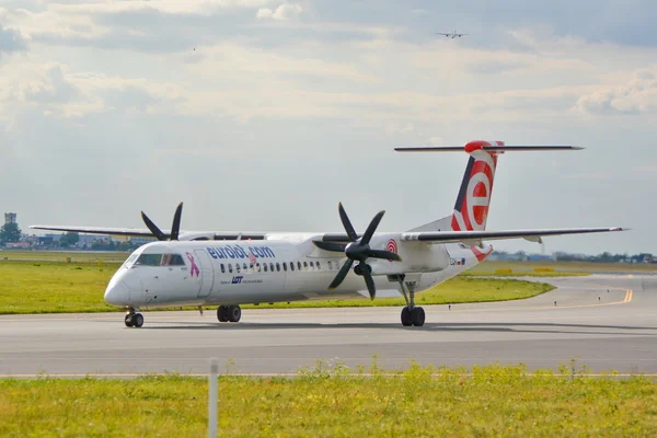 Bombardero Q400 —  Fotos de Stock