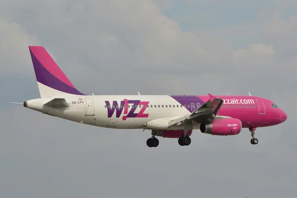 医管局 Lpv 飞机 Wizzair — 图库照片