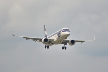 Embraer ERJ 195