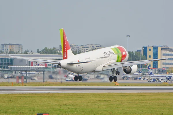TAP Portugal avión —  Fotos de Stock