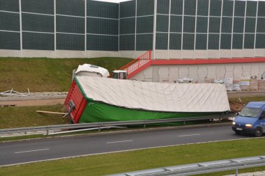 Kamyon kaza görünümü