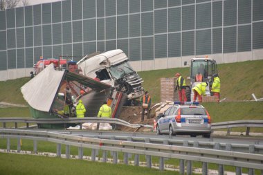 Kamyon kaza görünümü