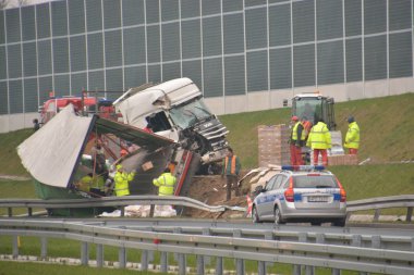 Kamyon kaza görünümü