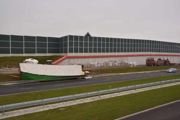 Kamyon kaza görünümü