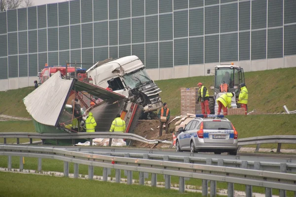 Kamyon kaza görünümü