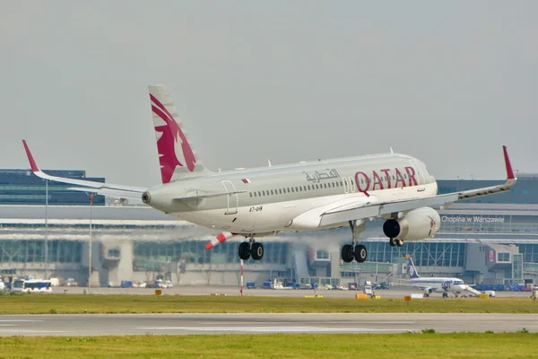 Avión Qatar Airways — Foto de Stock