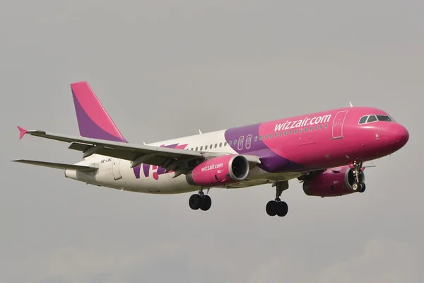 Visning af Wizzair-fly - Stock-foto