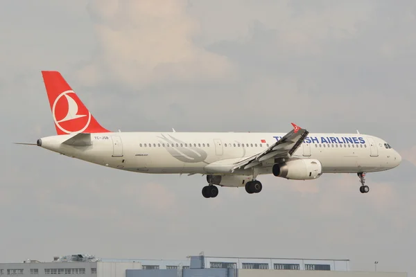 Avión Turkish Airlines — Foto de Stock