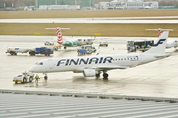 Finnair-Flugzeug-Ausgabe — Stockfoto