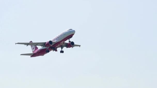 Airbus во время взлета — стоковое видео
