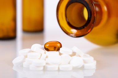 Bitkisel ve homeopatik haplarla alternatif tıp