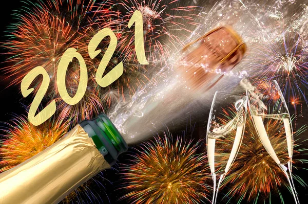 Bouteille Éclatante Champagne Avec Feu Artifice Silvester 2021 — Photo