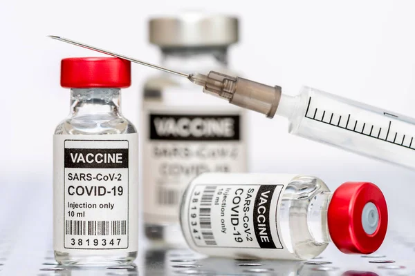 Vaccination Serum Syringe Covid Virus — Stock Photo, Image