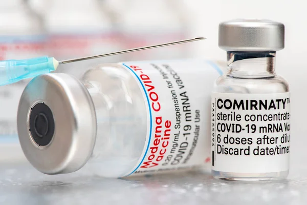 Flacons Met Het Moderna Covid Vaccin Worden Gebruikt Het Corona — Stockfoto