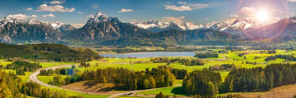 Panoramalandschaft Mit Alpenkette Frühling — Stockfoto