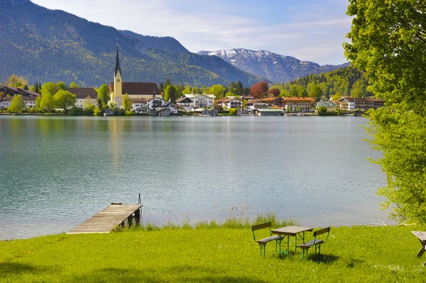 Paisagem na Baviera com lago Tegernsee — Fotografia de Stock