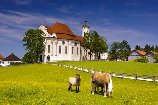 Kościół zabytkowy kościół pielgrzymkowy w Wies w Bawarii — Zdjęcie stockowe