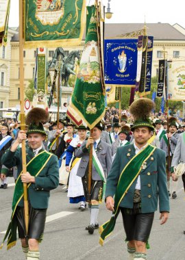 geçit töreni Oktoberfest Münih'te açma