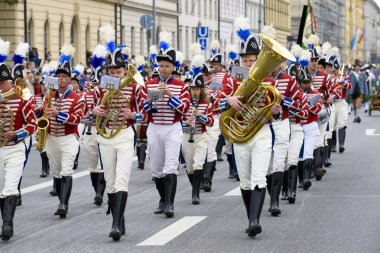 geçit töreni Oktoberfest Münih'te açma