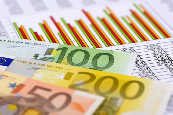 Gráfico e euro — Fotografia de Stock