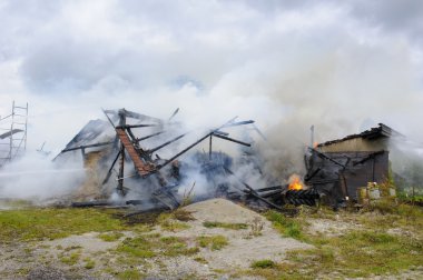 farm house burns down with fire clipart