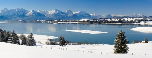 Panorama landschap in Beieren aan winter — Stockfoto