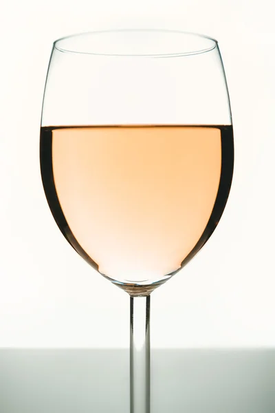 Verre de vin rose clair — Photo