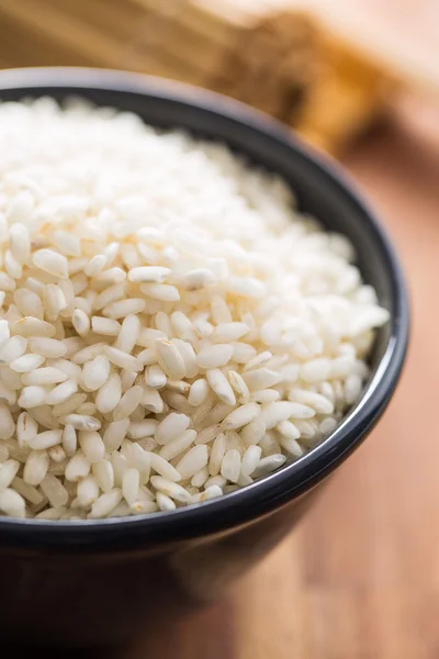 Arborio rice in bowl. — Stock Photo, Image