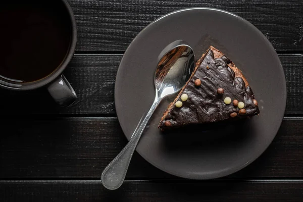 Кусок Шоколадного Торта Десертной Тарелке Вид Сверху — стоковое фото