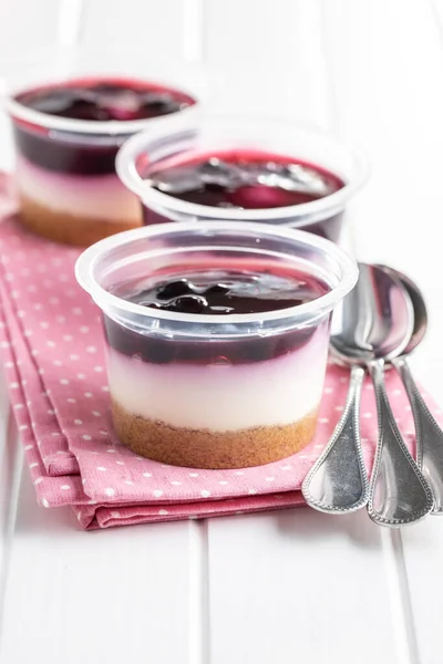 Söt Dessert Cheesecake Kopp Rosa Servett — Stockfoto