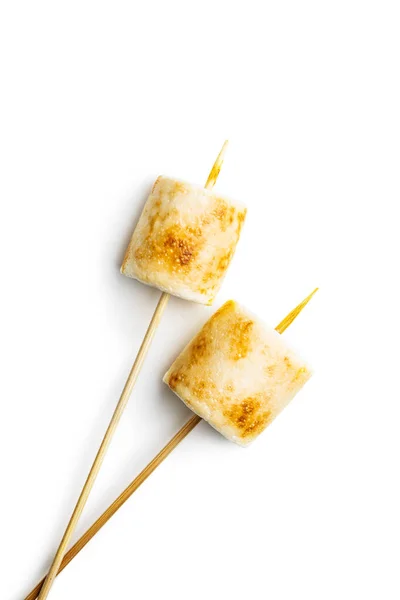 Gegrillte Süße Marshmallows Isoliert Auf Weißem Hintergrund — Stockfoto