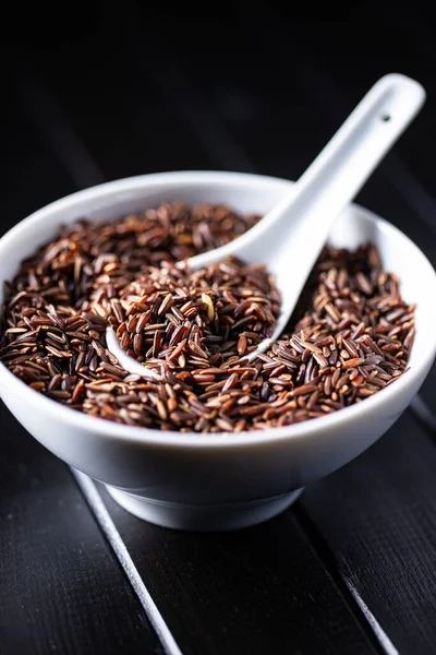 Uncooked Red Rice Raw Wild Rice Bowl — Stock Photo, Image