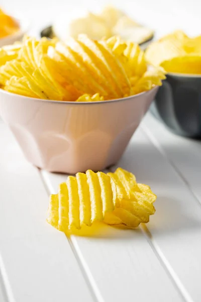 Crispy Potato Chips White Table — Stock Photo, Image