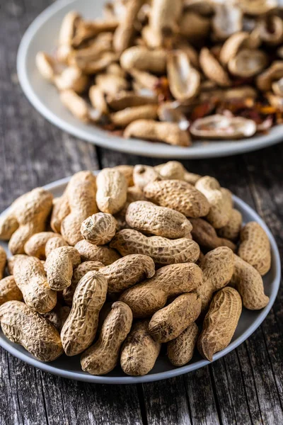 Des Cacahuètes Rôties Arachides Savoureux Sur Une Assiette Sur Une — Photo