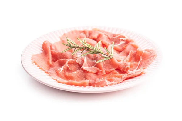 Gesneden Carpaccio Rauw Rundvlees Plaat Geïsoleerd Witte Achtergrond — Stockfoto