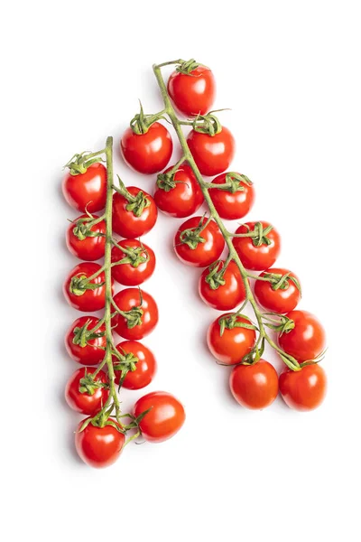 Tomates Rojos Cherry Frescos Tomates Pequeños Rama Aislados Sobre Fondo —  Fotos de Stock