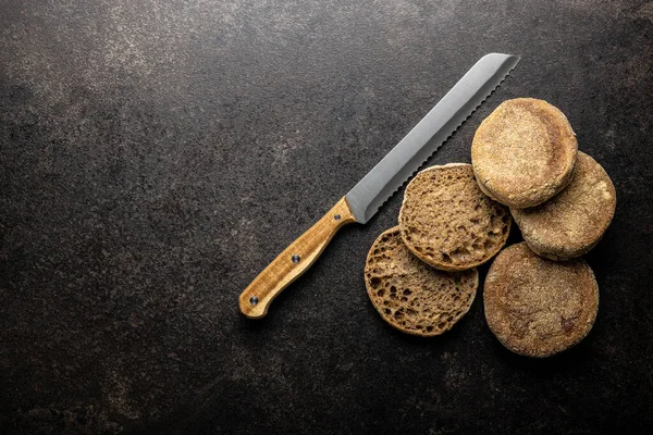 Toast Bread Buns Black Table Top View — Fotografia de Stock