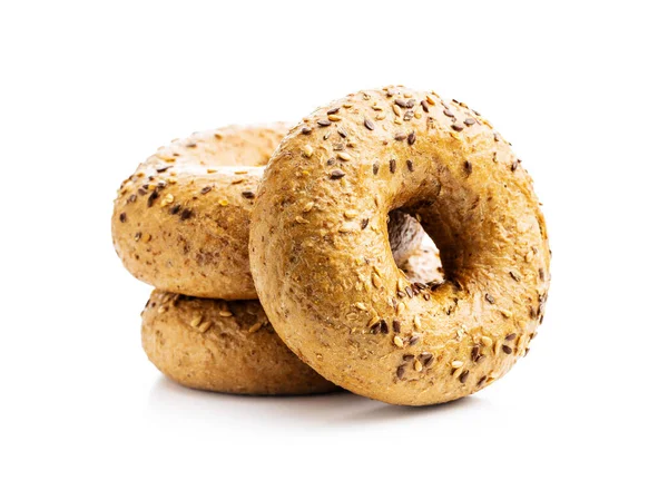 Bagel Four Grains Entiers Isolé Sur Fond Blanc — Photo