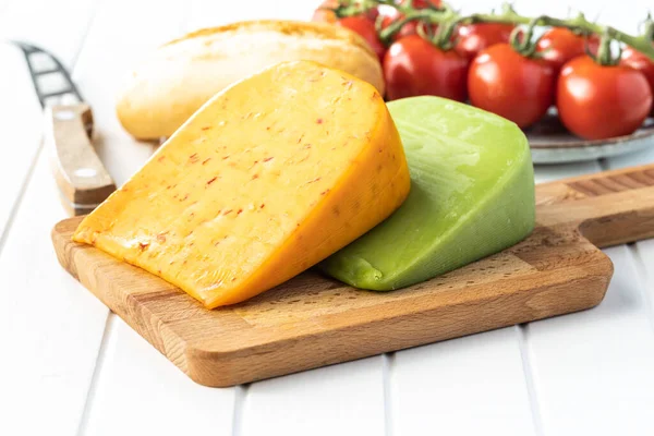 Block Hard Cheese Chili Wasabi Flavor Wooden Cutting Board — Stock Photo, Image