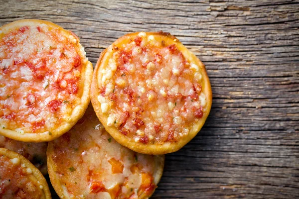 Mini pizza — Fotografia de Stock