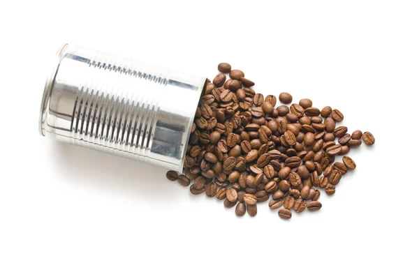 Kávová zrna v plechovce — 图库照片