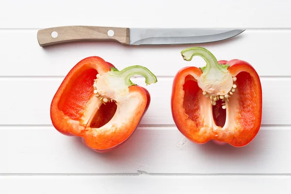 Halved red bell pepper — Stock Photo, Image