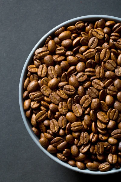 Granos de café en bowl — Foto de Stock