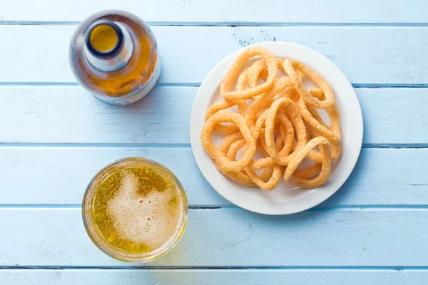 Soğan halkası ile aromalı snack — Stok fotoğraf